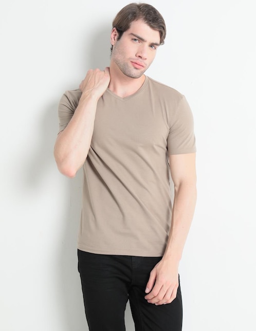 Playera cuello V para hombre 1