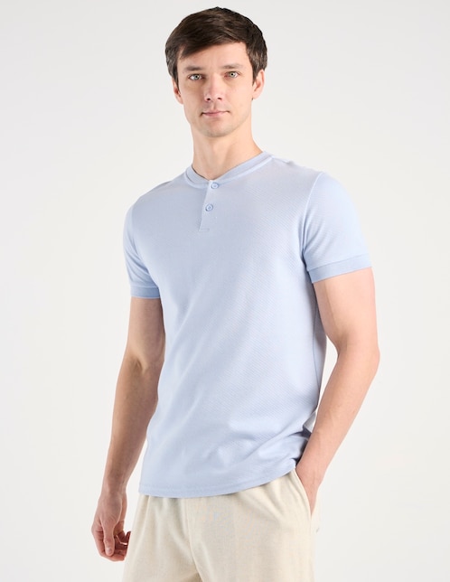 Playera cuello henley para hombre 1