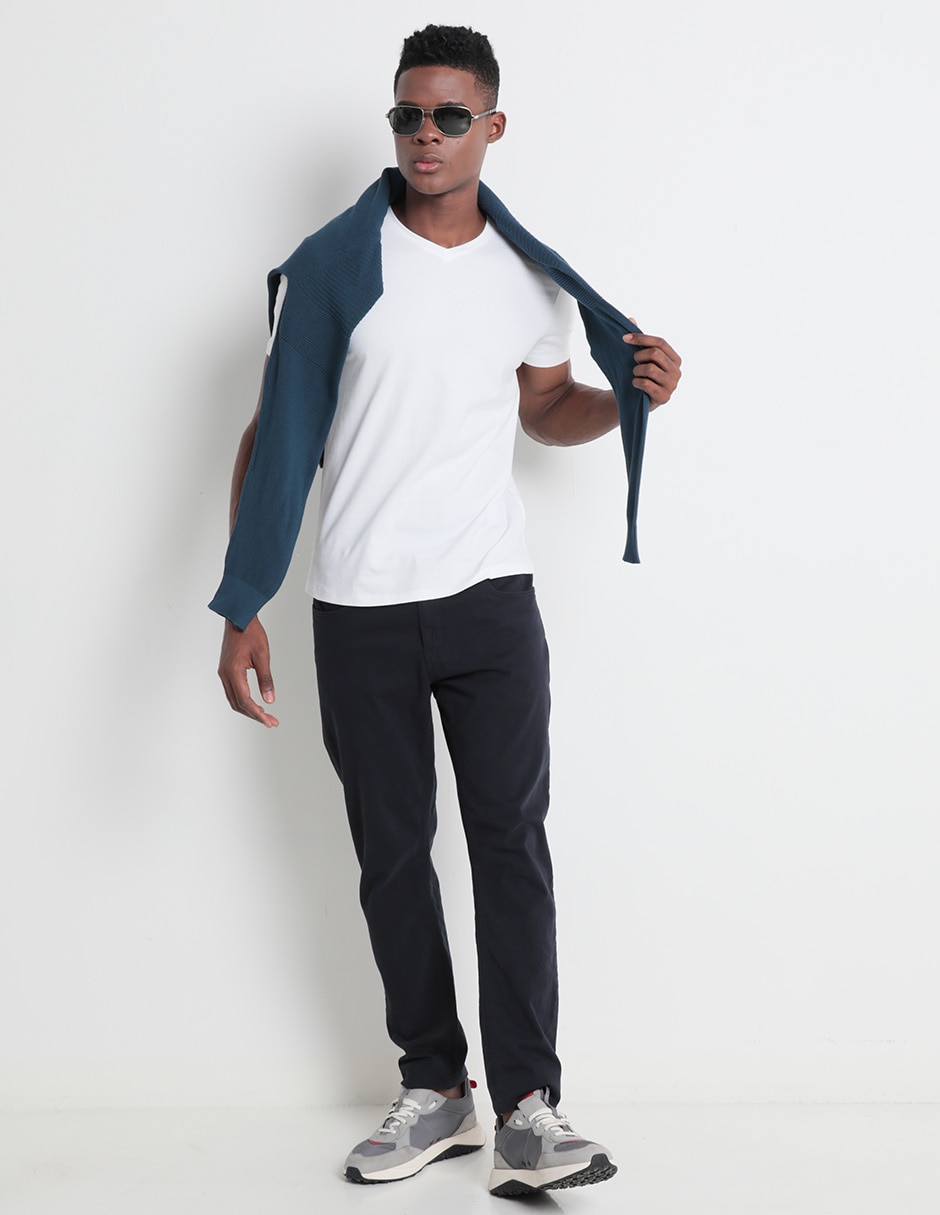 Playera cuello V para hombre 6