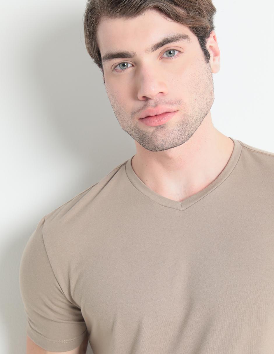 Playera cuello V para hombre 4