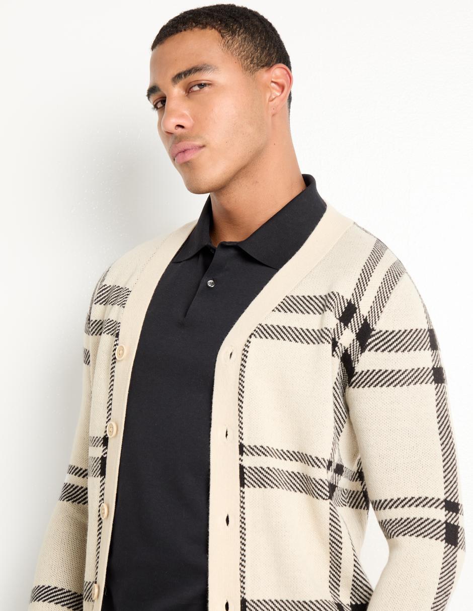 Suéter cuello V para hombre 4