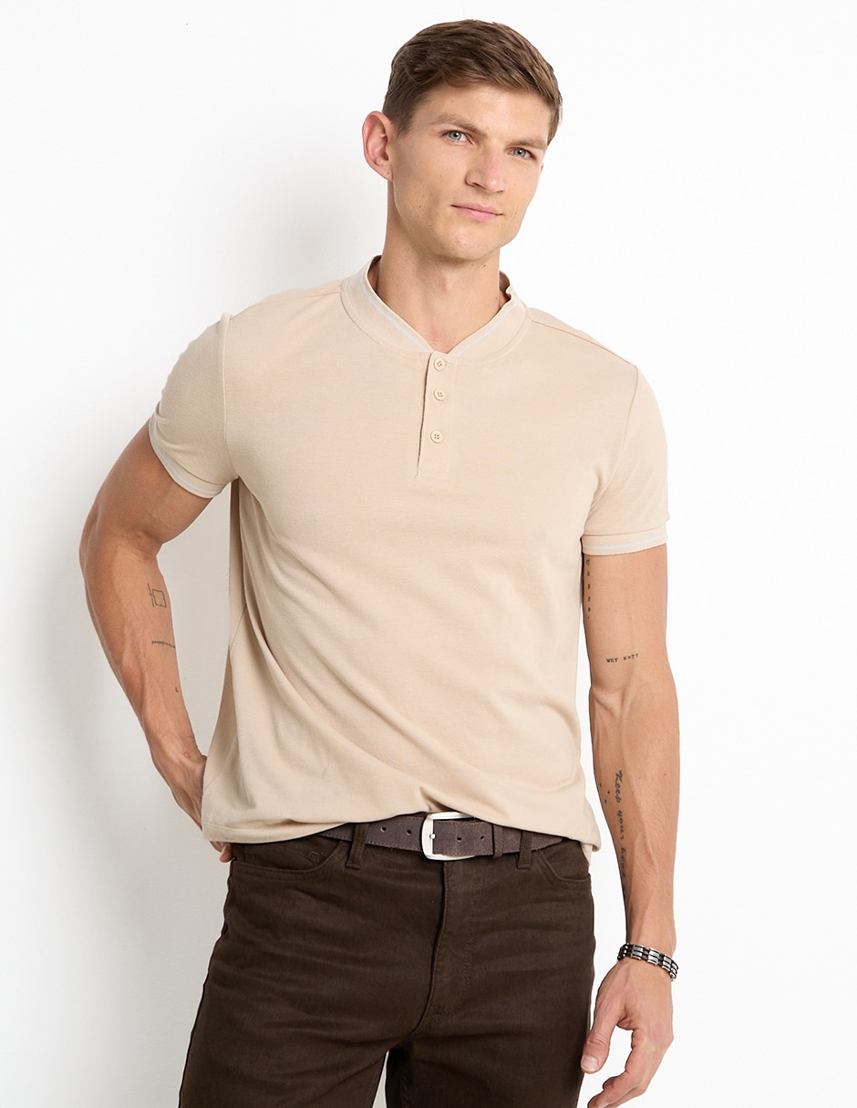 Playera cuello henley para hombre