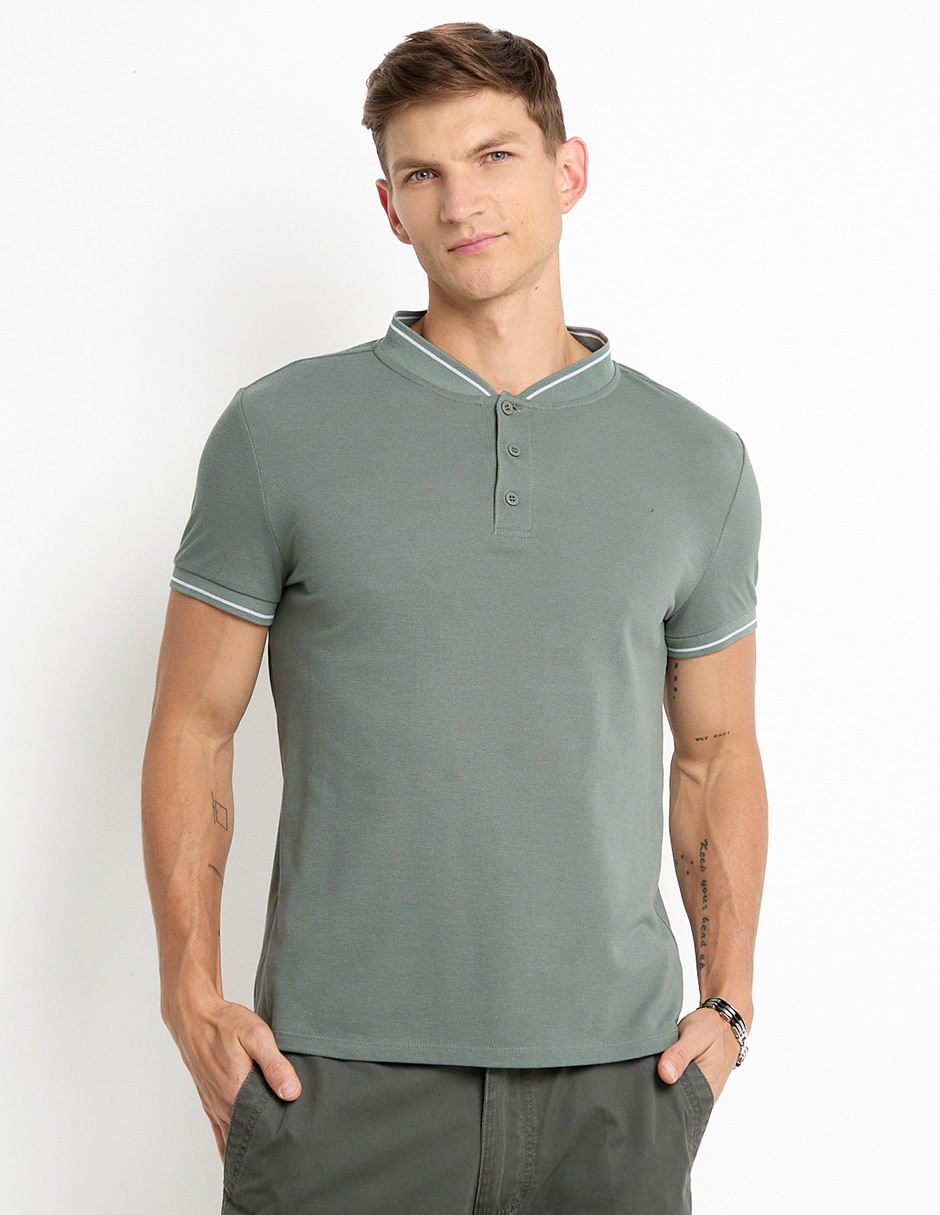 Playera cuello henley para hombre