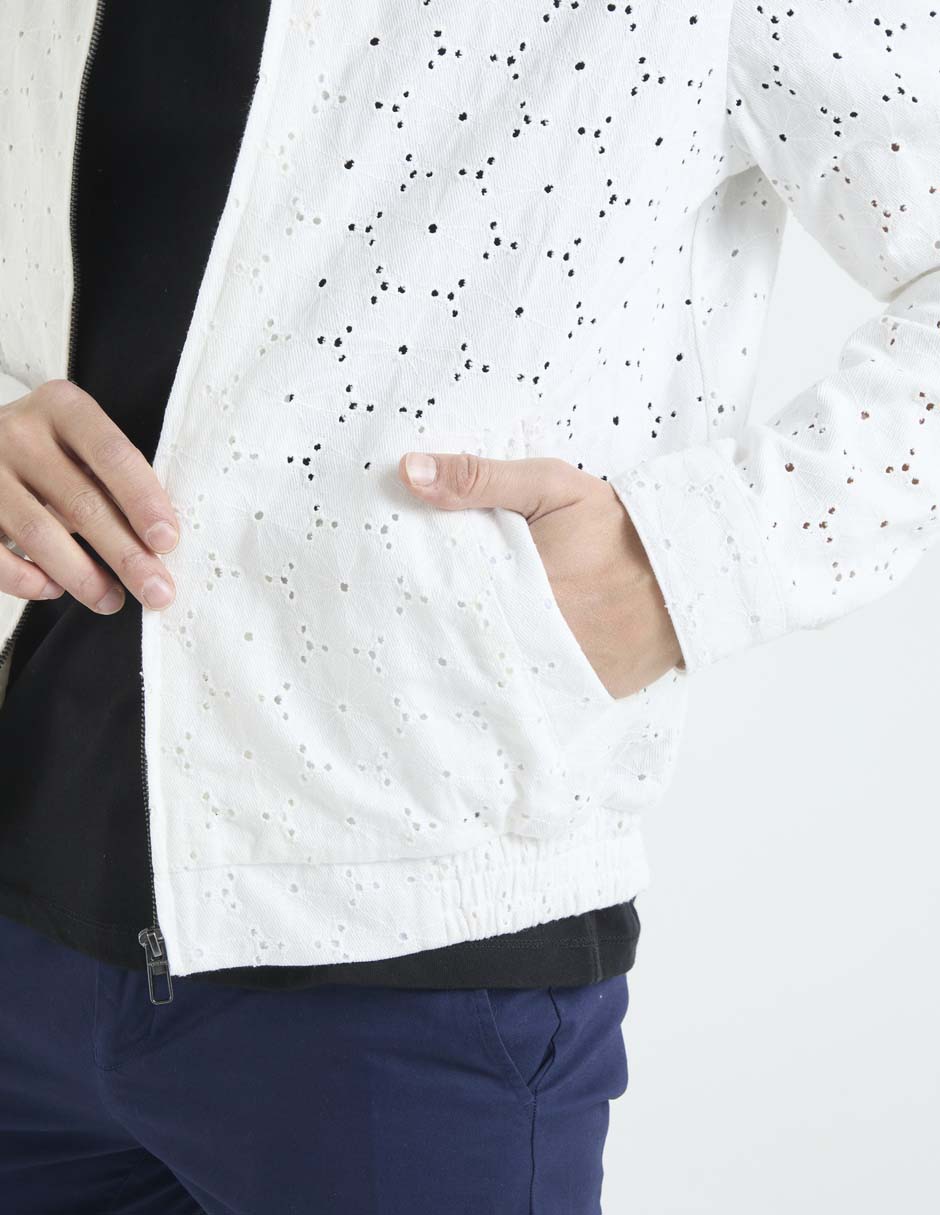 Chamarra con bolsillos para hombre 4