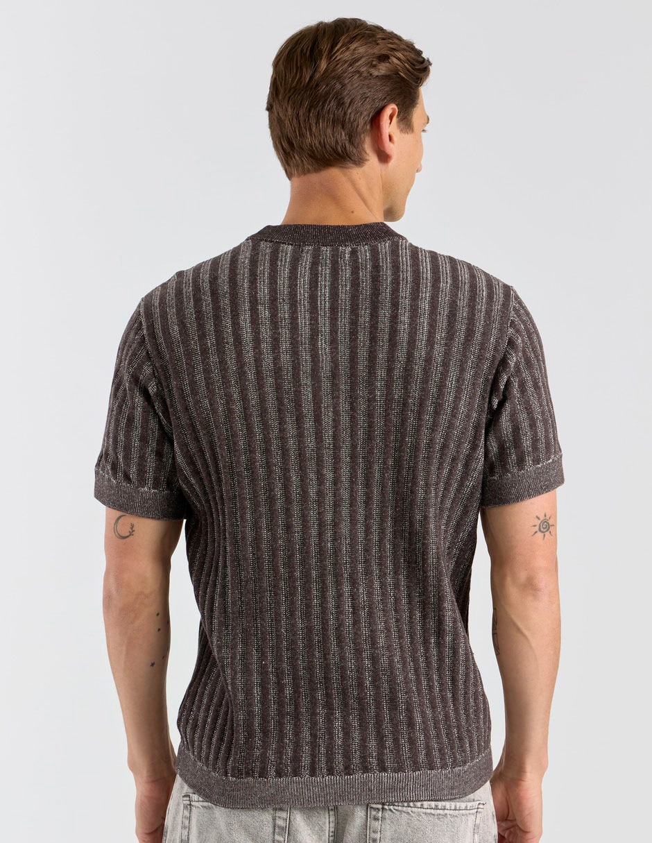 Playera cuello redondo para hombre 6
