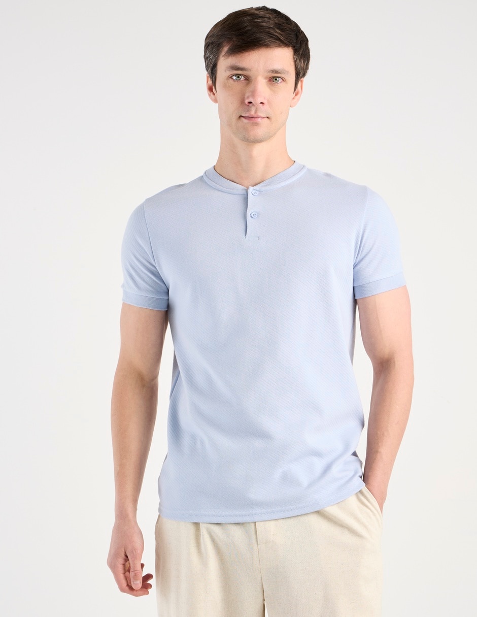 Playera cuello henley para hombre 2